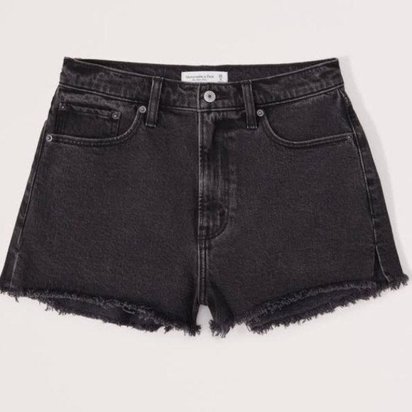 NWT ABERCROMBIE AND FITCH The Mom Short High Rise Womens Black Distress Cut Off - Picture 10 of 10
